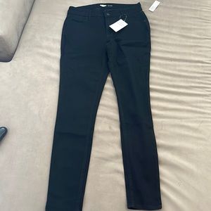 New- Women’s old navy Super Skinny Jeans